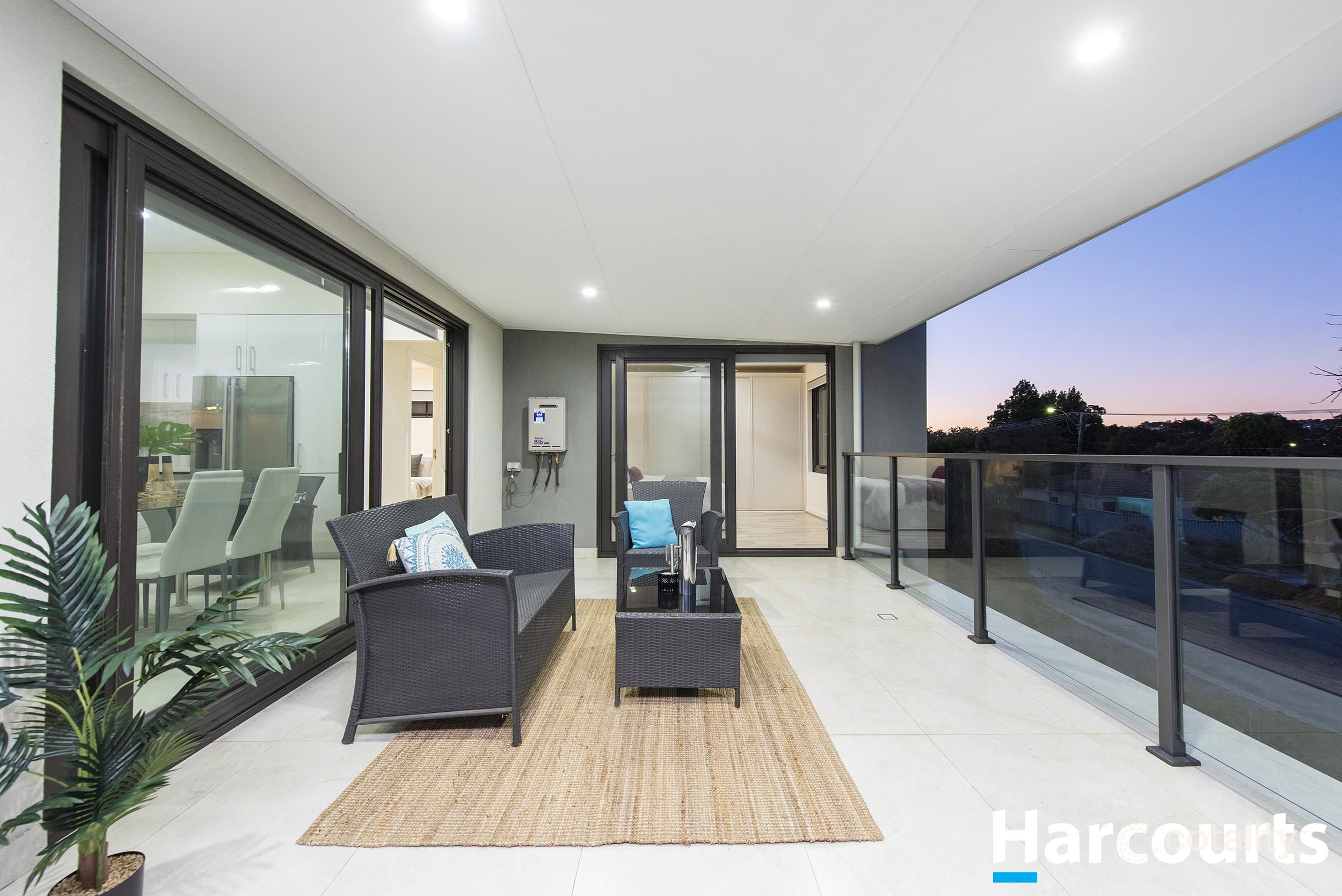 4/17 Elanora St, Joondanna, WA 6060