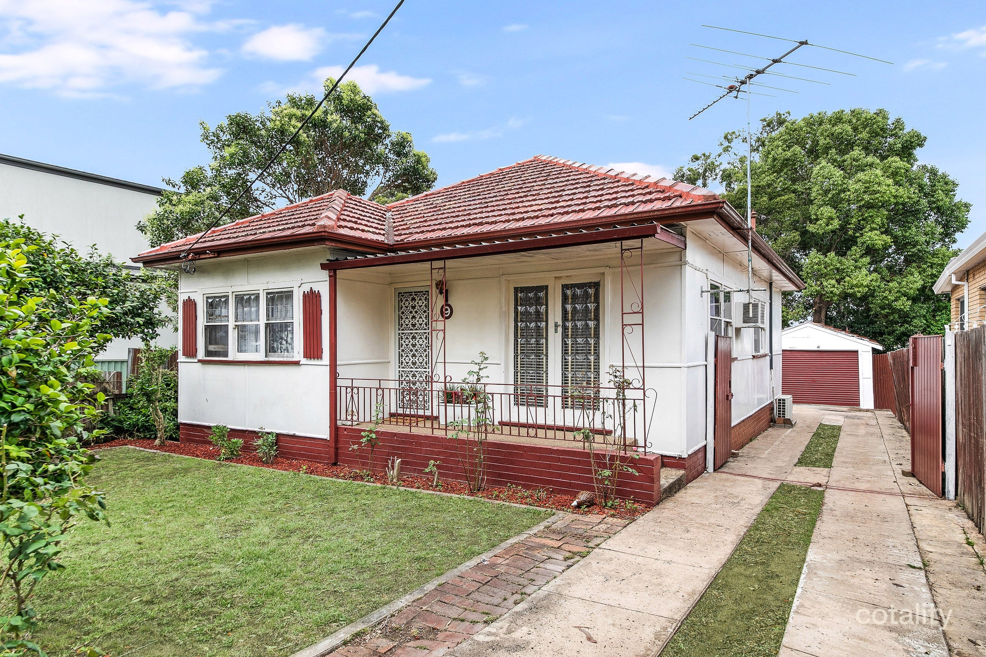 9 Lithgow Ave, Yagoona, NSW 2199