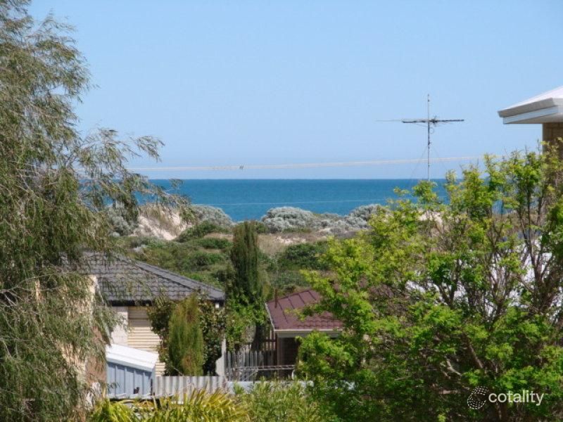 8a Ivanhoe St, Golden Bay, WA 6174