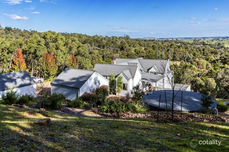 25 Kangaroo Rd, Greendale, VIC 3341
