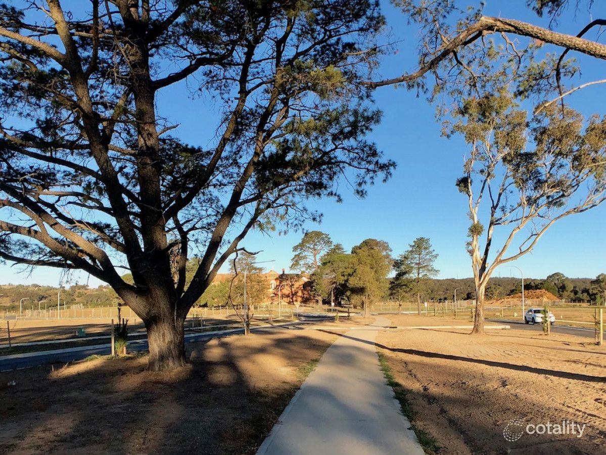 4 Baptiste Pl, Goulburn, NSW 2580