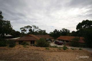 37 Woodhall Dr, Happy Valley, SA 5159