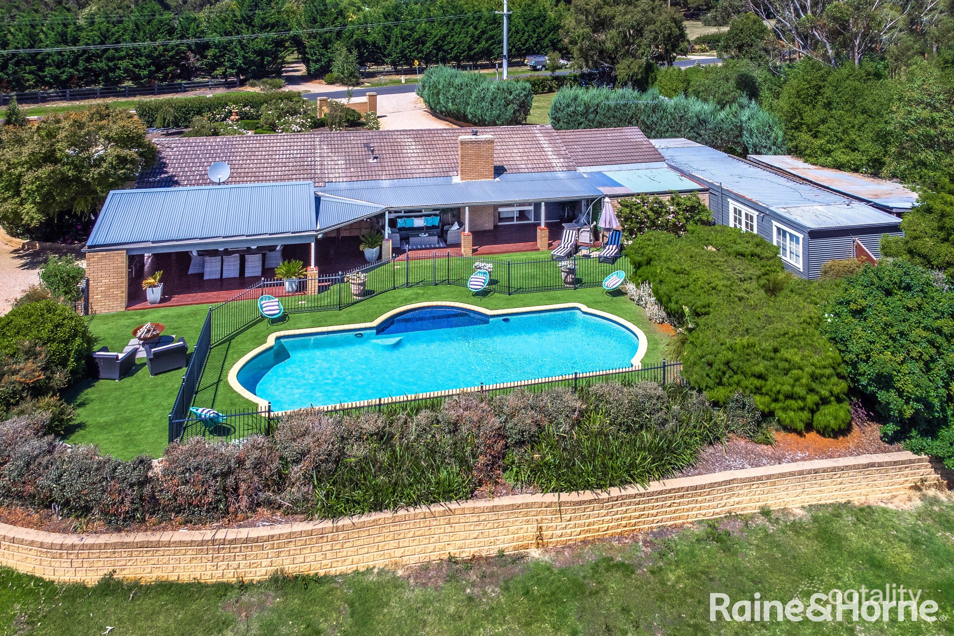 141 Panorama Dr, Gisborne, VIC 3437