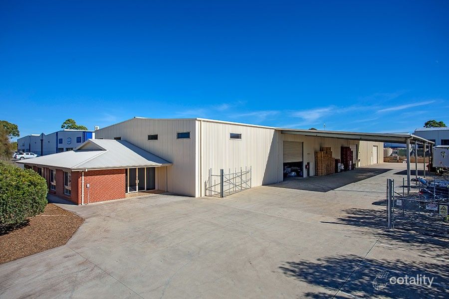 25 Aldershot Rd, Lonsdale, SA 5160