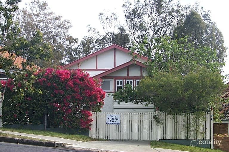 29 Bramston Tce, Herston, QLD 4006