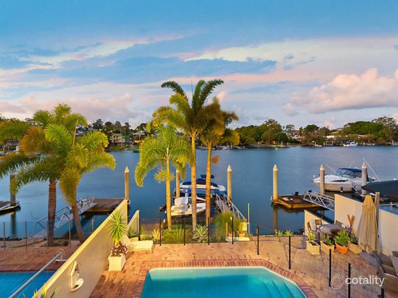 5332 Marine Dr N, Hope Island, QLD 4212