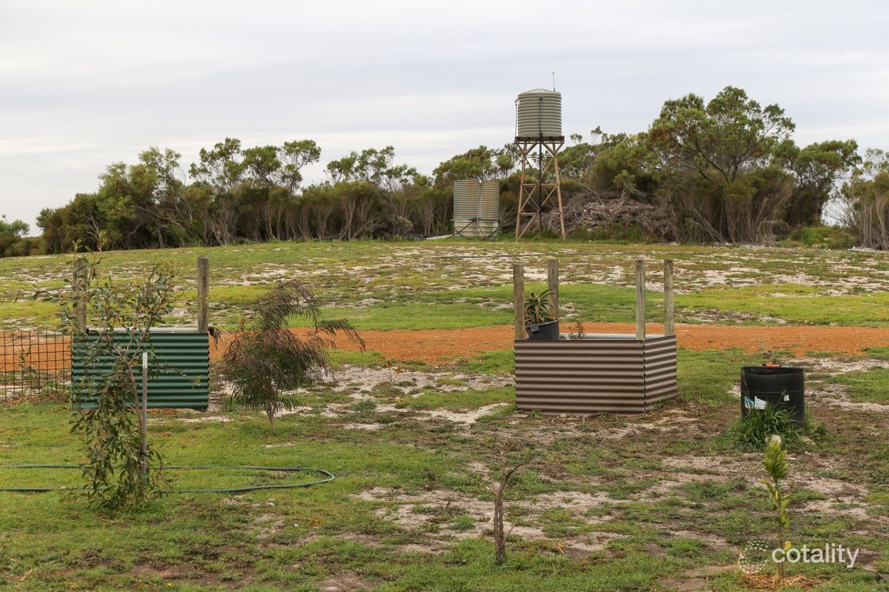 355 Barook Rd, Pink Lake, WA 6450