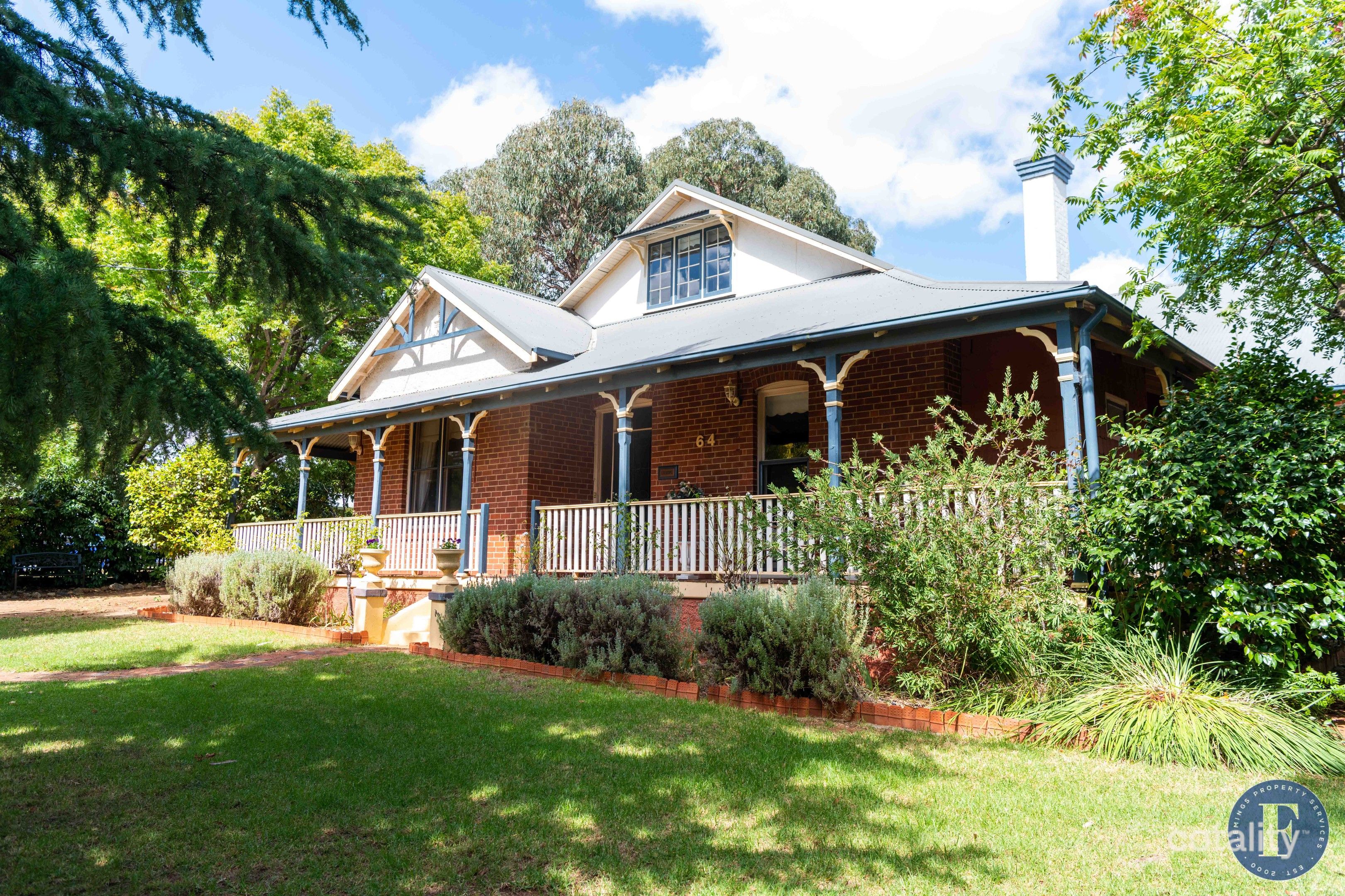 64 Allanan St, Young, NSW 2594