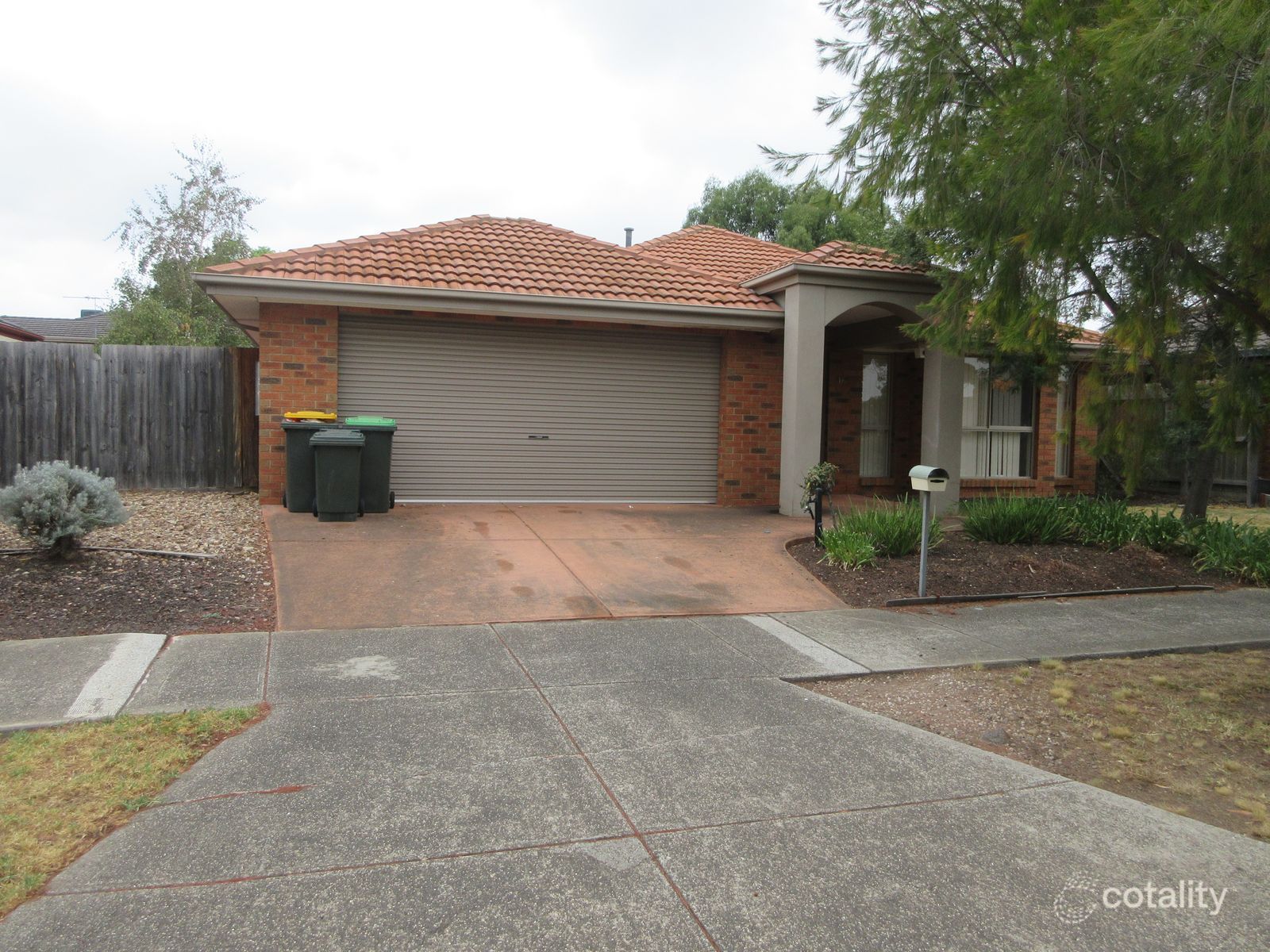 16 Grassland Cres, Cairnlea, VIC 3023