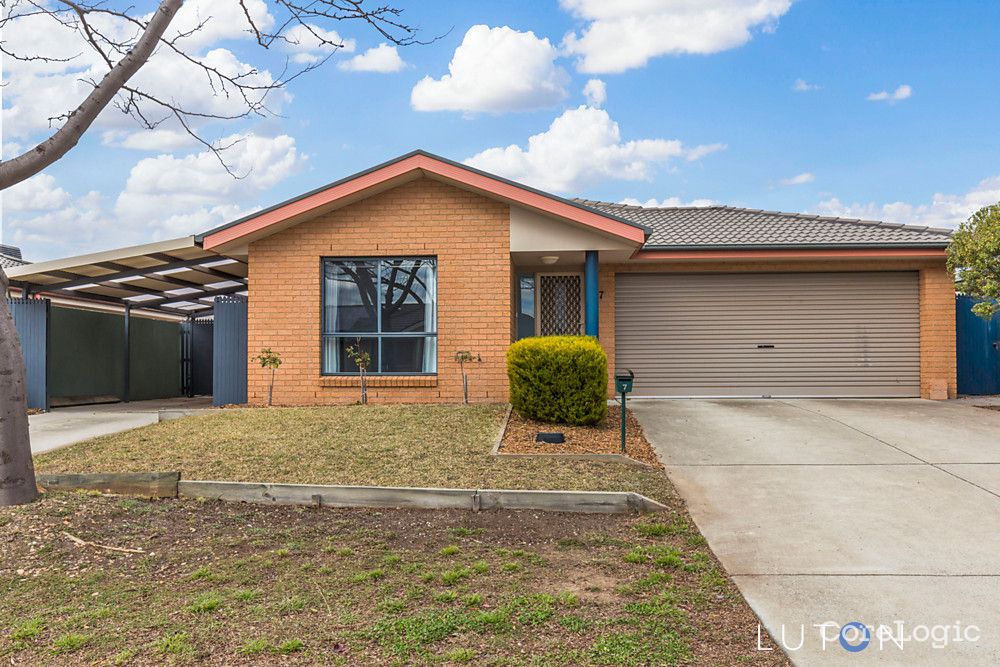 7 Pedrail Pl, Dunlop, ACT 2615