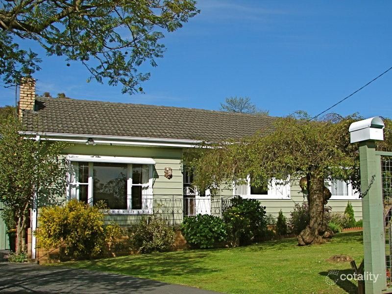 5 Johnston St, Wandin North, VIC 3139