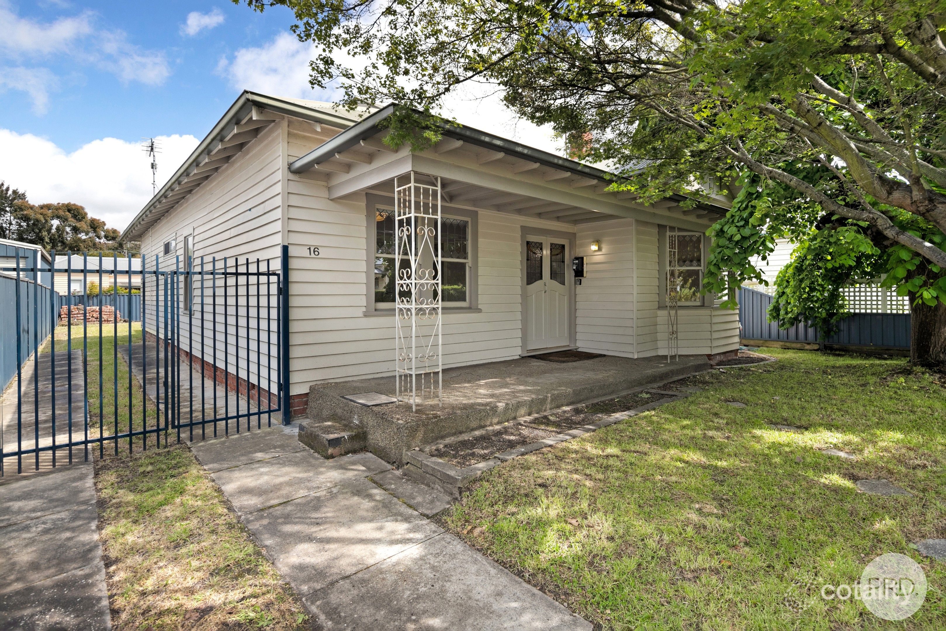 16 James St, Golden Point, VIC 3350