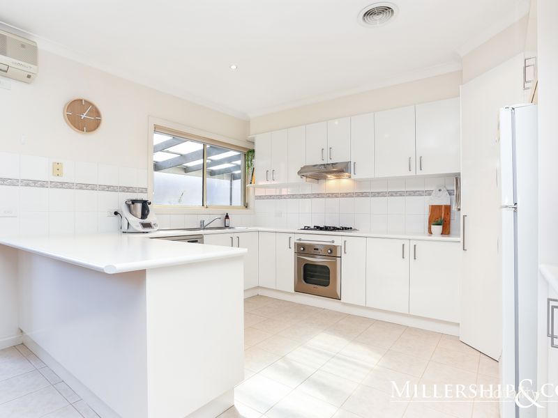 4/4 Payne Pl, South Morang, VIC 3752