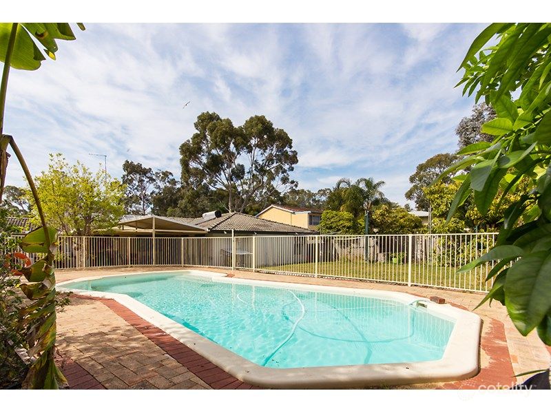 2 Redcliffe Rd, Greenfields, WA 6210