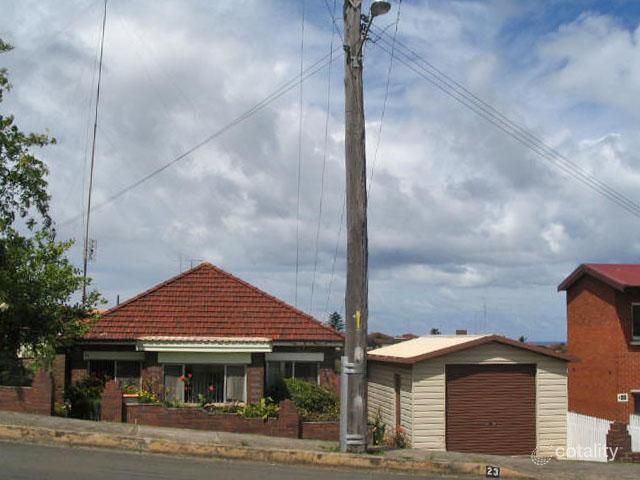 23 Lake Heights Rd, Lake Heights, NSW 2502