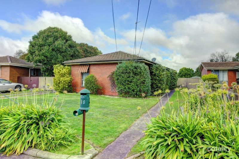 16 Willow Gr, Wendouree, VIC 3355