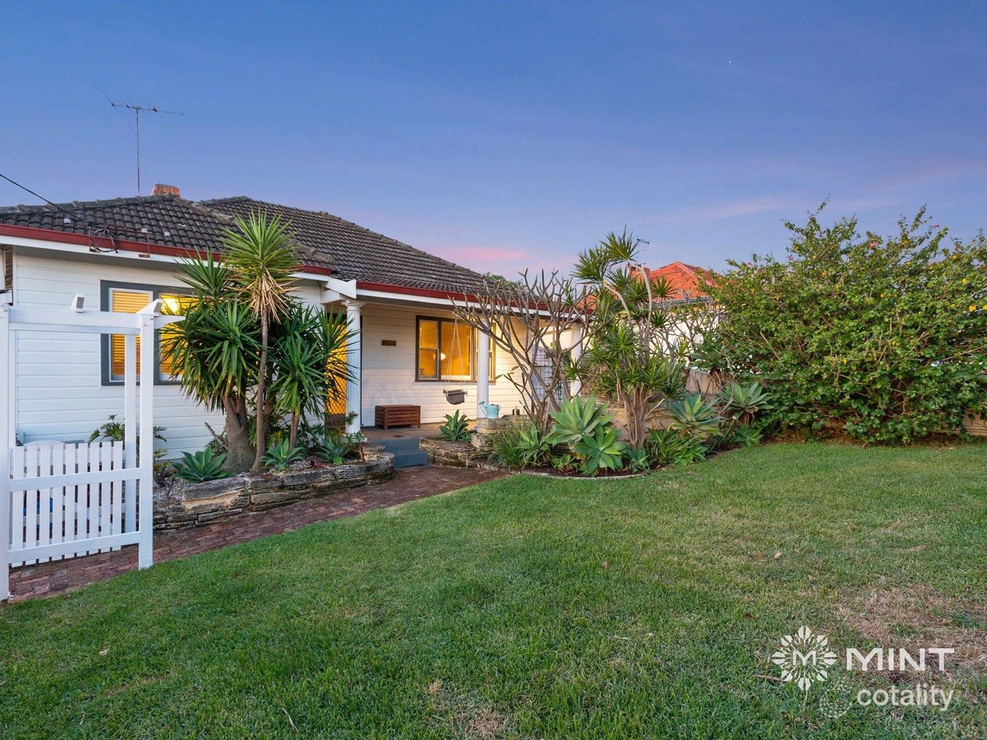 204 Marmion St, Palmyra, WA 6157