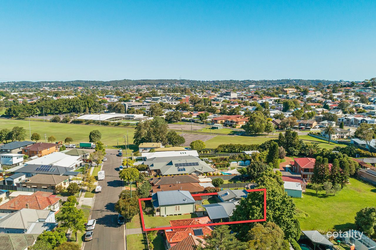 11 Karoola Rd, Lambton, NSW 2299