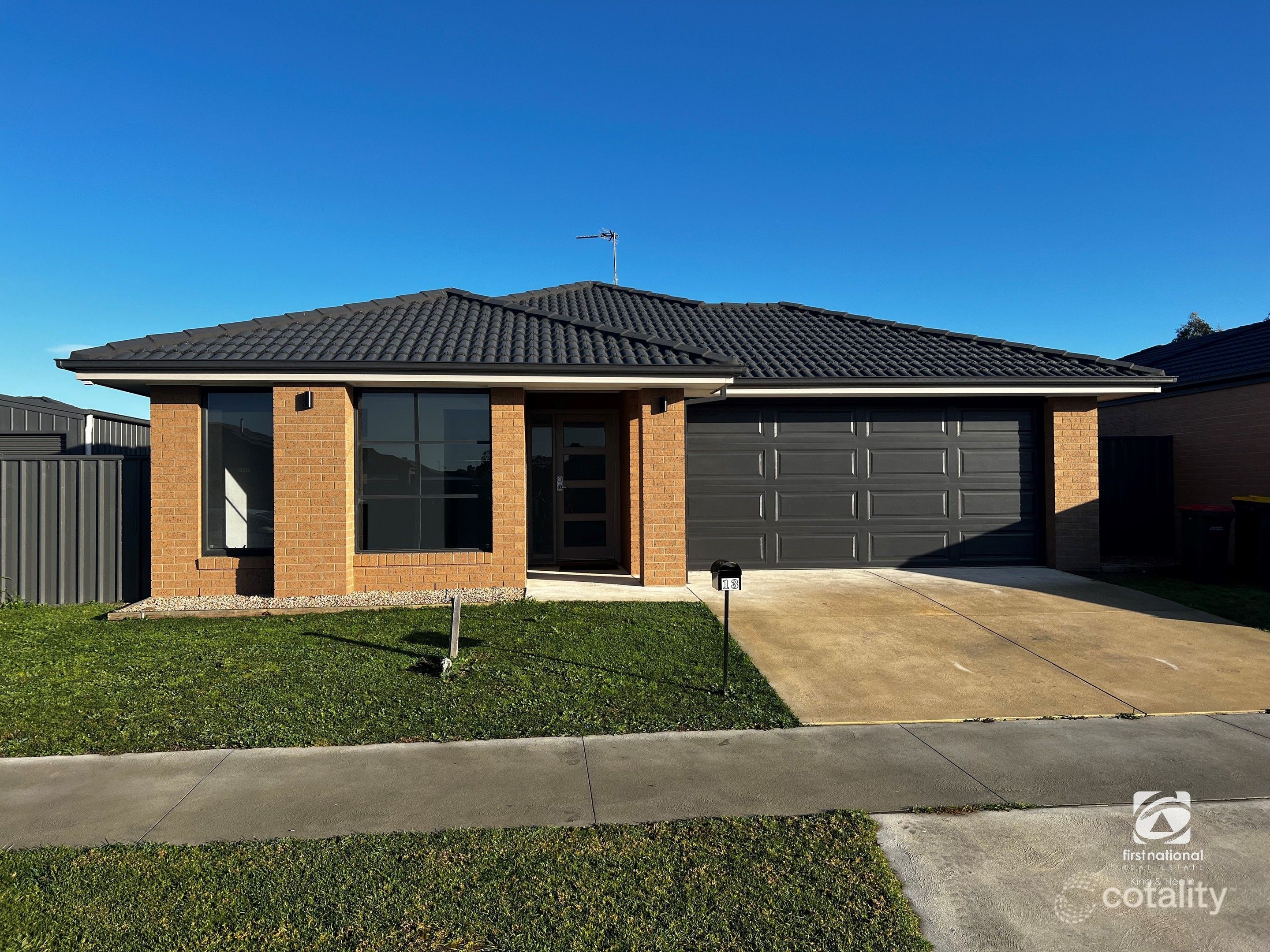 13 Kennelly Cres, Stratford, VIC 3862