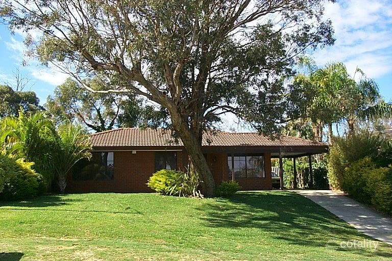 30 Astroloma Pl, Koongamia, WA 6056