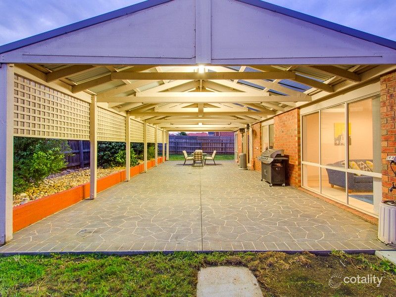 27 Toulouse Cres, Hoppers Crossing, VIC 3029