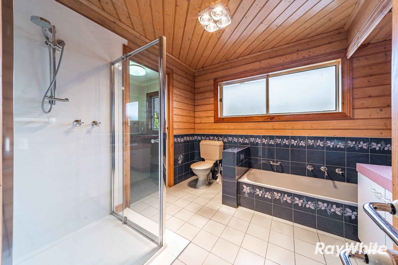 23 Chapple St, California Gully, VIC 3556