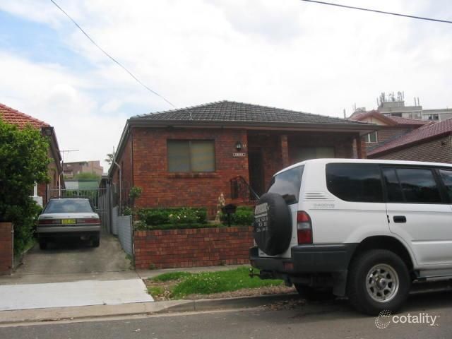33 Beaumaris St, Enfield, NSW 2136