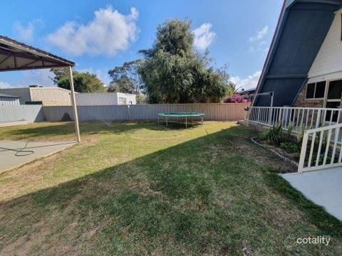 4 Nairn St, Leeman, WA 6514
