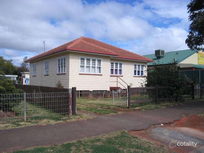 28 Warwick St, Harristown, QLD 4350