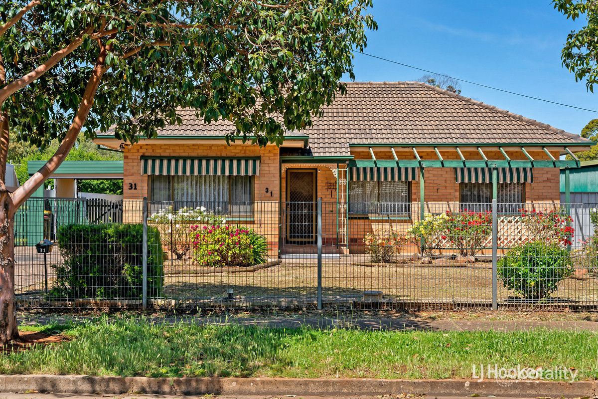 31 Hewitt Rd, Elizabeth South, SA 5112