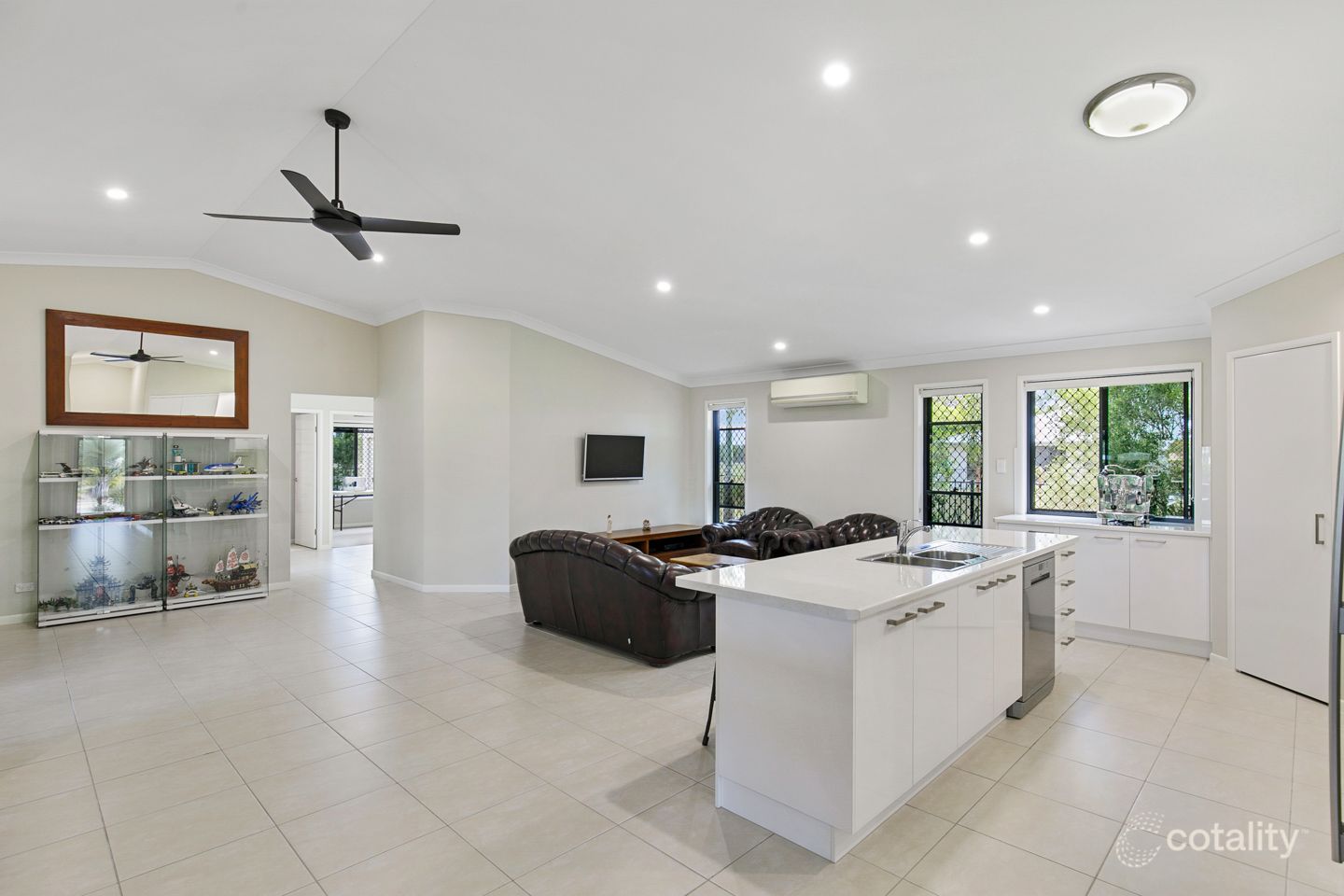 34 Sirenia Dr, Burrum Heads, QLD 4659