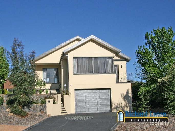 2 Eleanora St, Fisher, ACT 2611