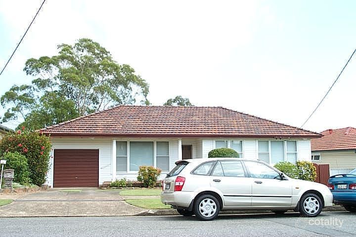 8 Madison Dr, Adamstown Heights, NSW 2289