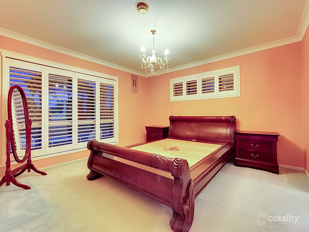 18 Mareeba Ct, Arana Hills, QLD 4054
