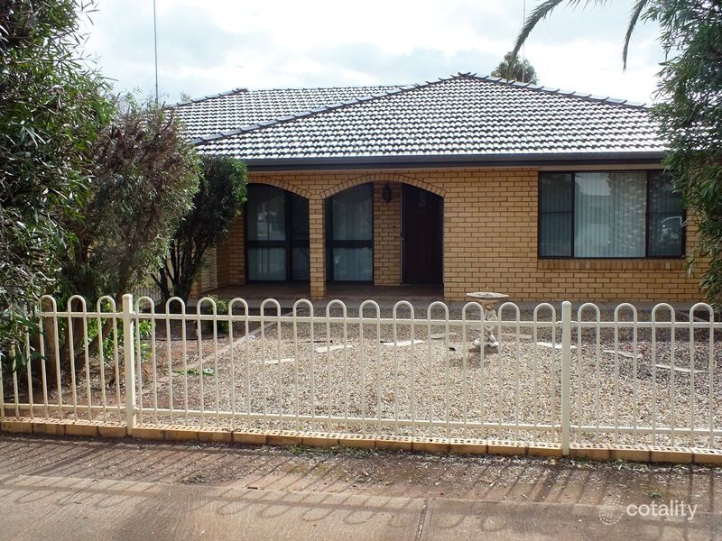 19 Gladstone St, West Wyalong, NSW 2671