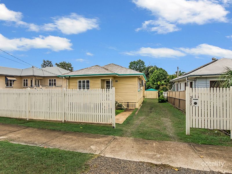 202 Glebe Rd, Booval, QLD 4304