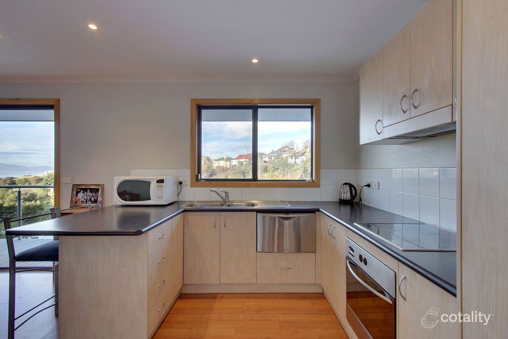 30/10 Waterworks Rd, Dynnyrne, TAS 7005