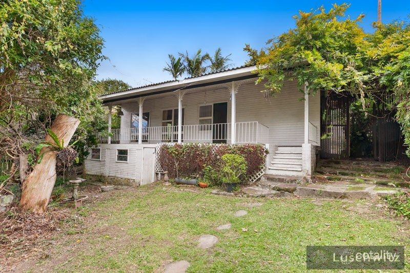 32 Miowera Rd, North Turramurra, NSW 2074