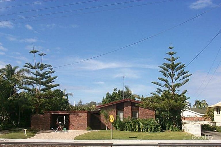 10 Savoy Dr, Broadbeach Waters, QLD 4218