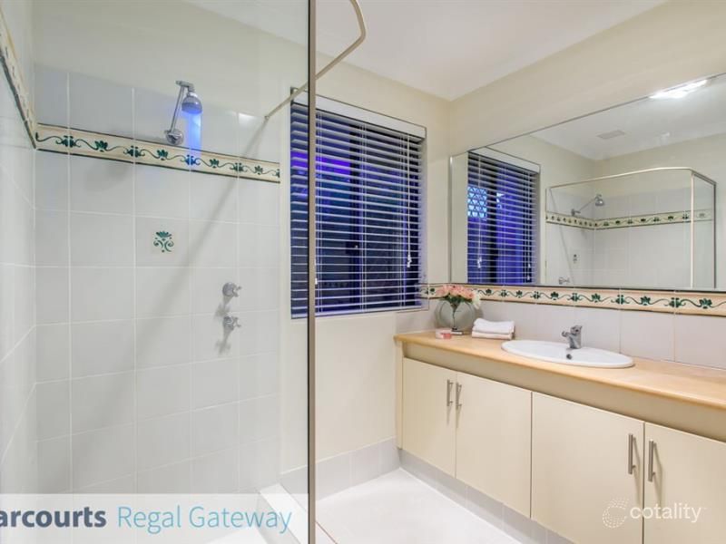 5 Dreier Ct, Atwell, WA 6164