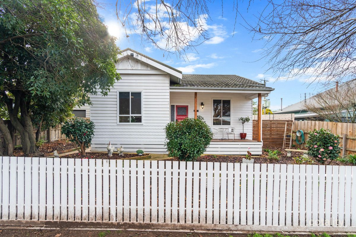 206 Johnson St, Maffra, VIC 3860