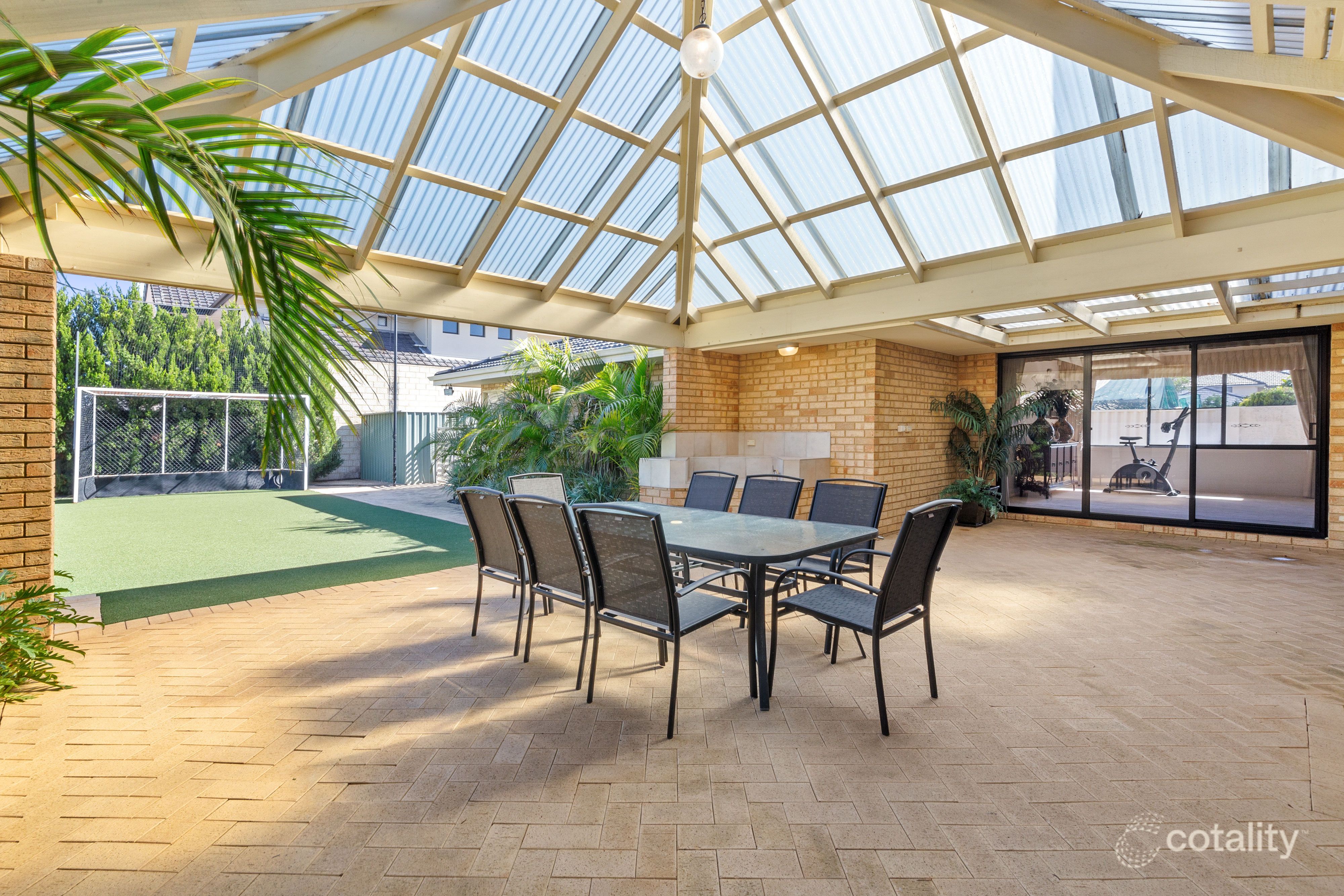 427 Riverton Dr E, Shelley, WA 6148