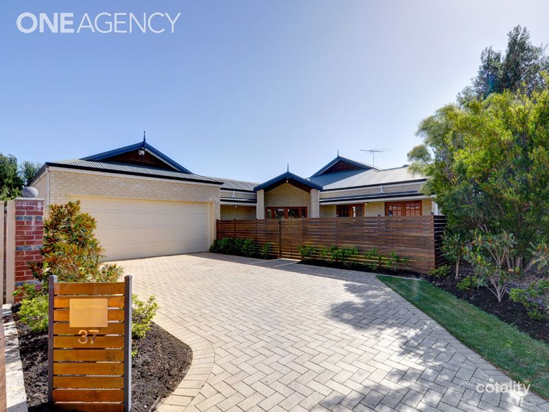 37 Hollins Bend, Madeley, WA 6065