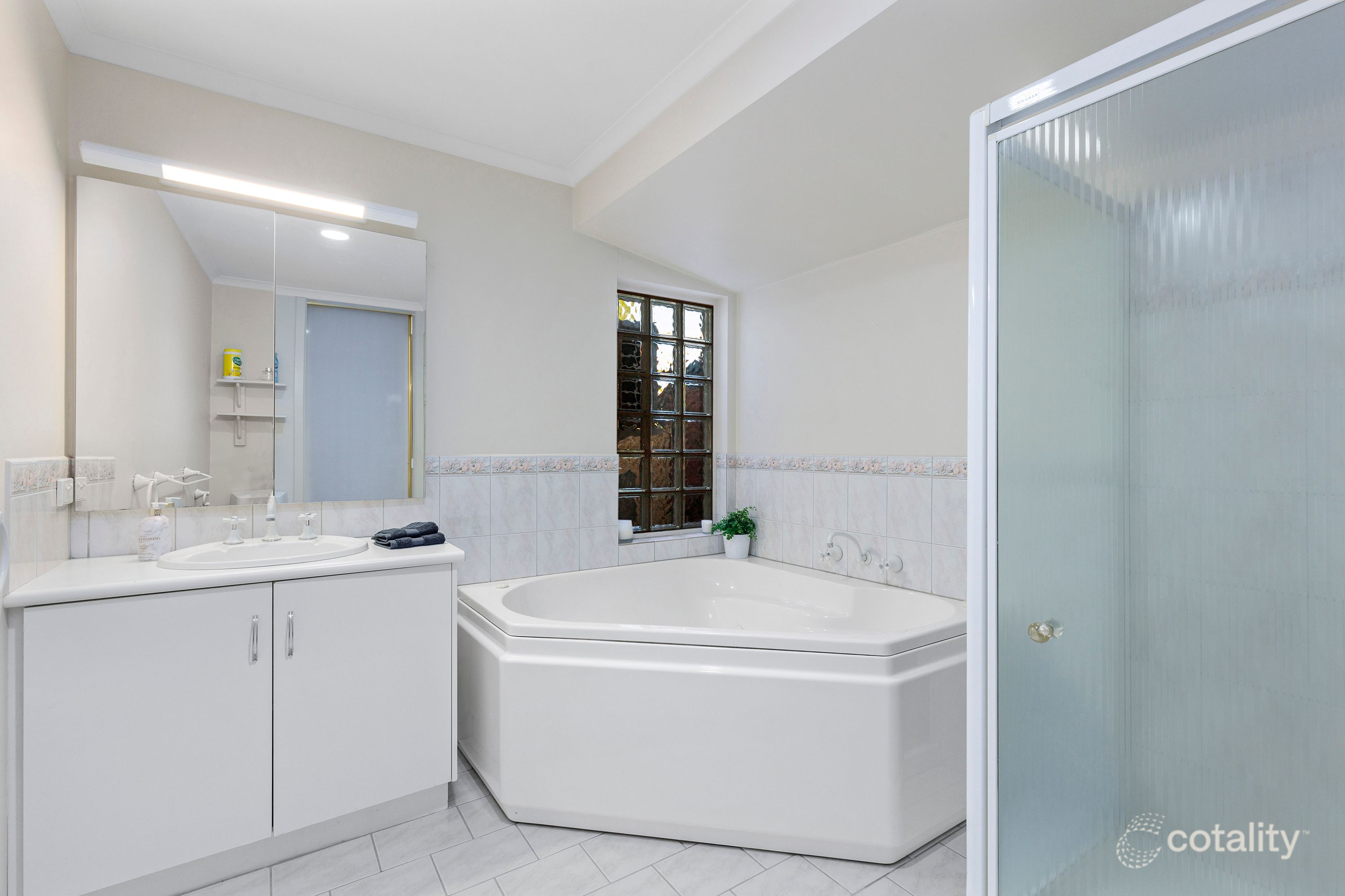 1 Abrahams Ct, Burwood, VIC 3125