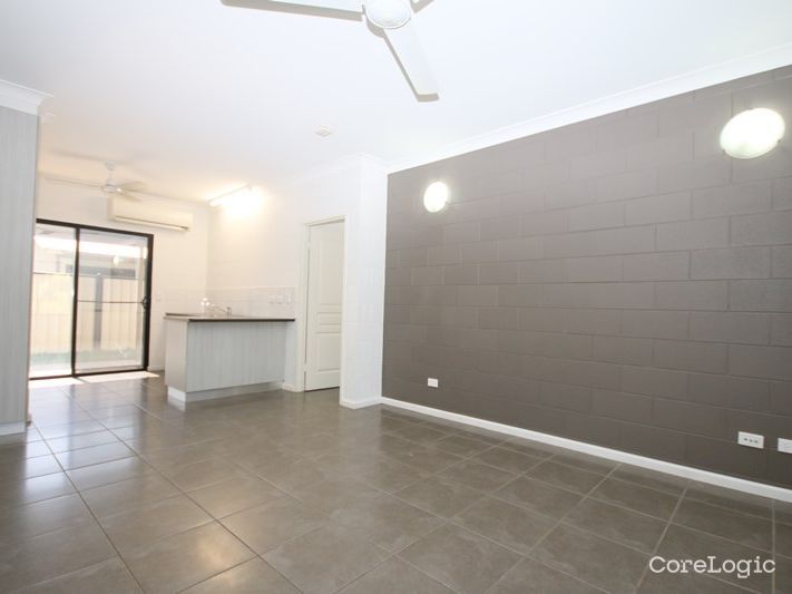 2/28 Hobart Cres, Johnston, NT 0832
