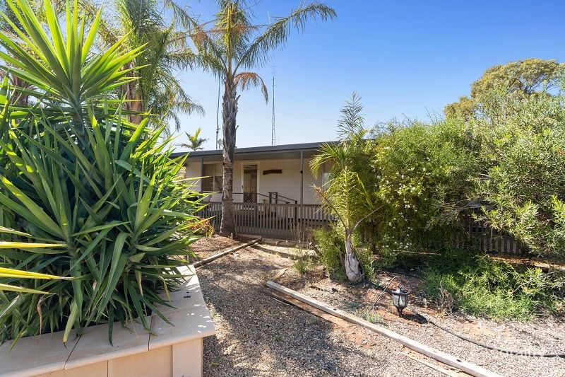 17 Gouge St, Morgan, SA 5320