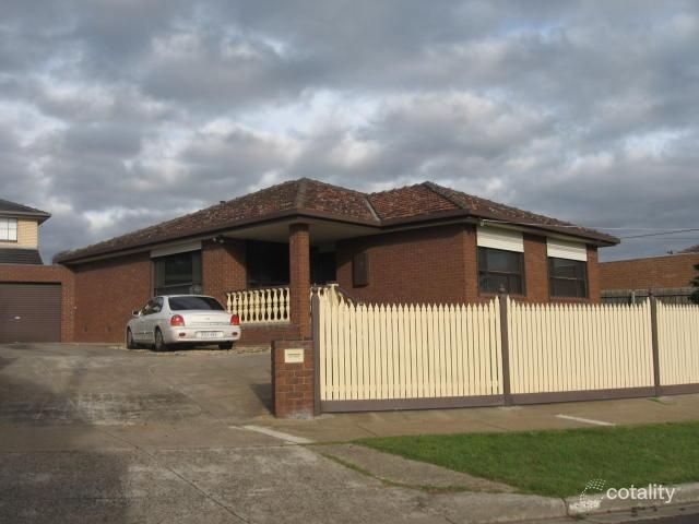 36 Snaefell Cres, Gladstone Park, VIC 3043