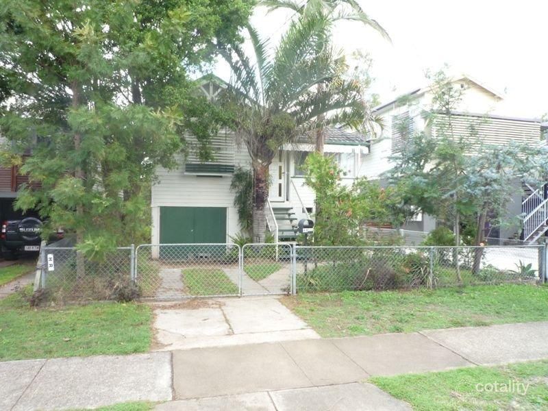 48 Palm Ave, Shorncliffe, QLD 4017