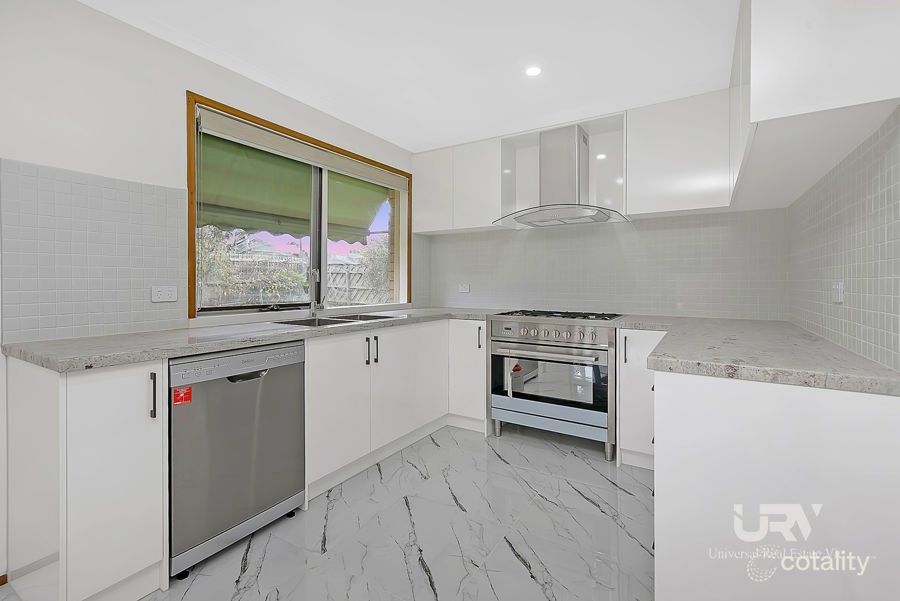 17 Carlisle St, Craigieburn, VIC 3064