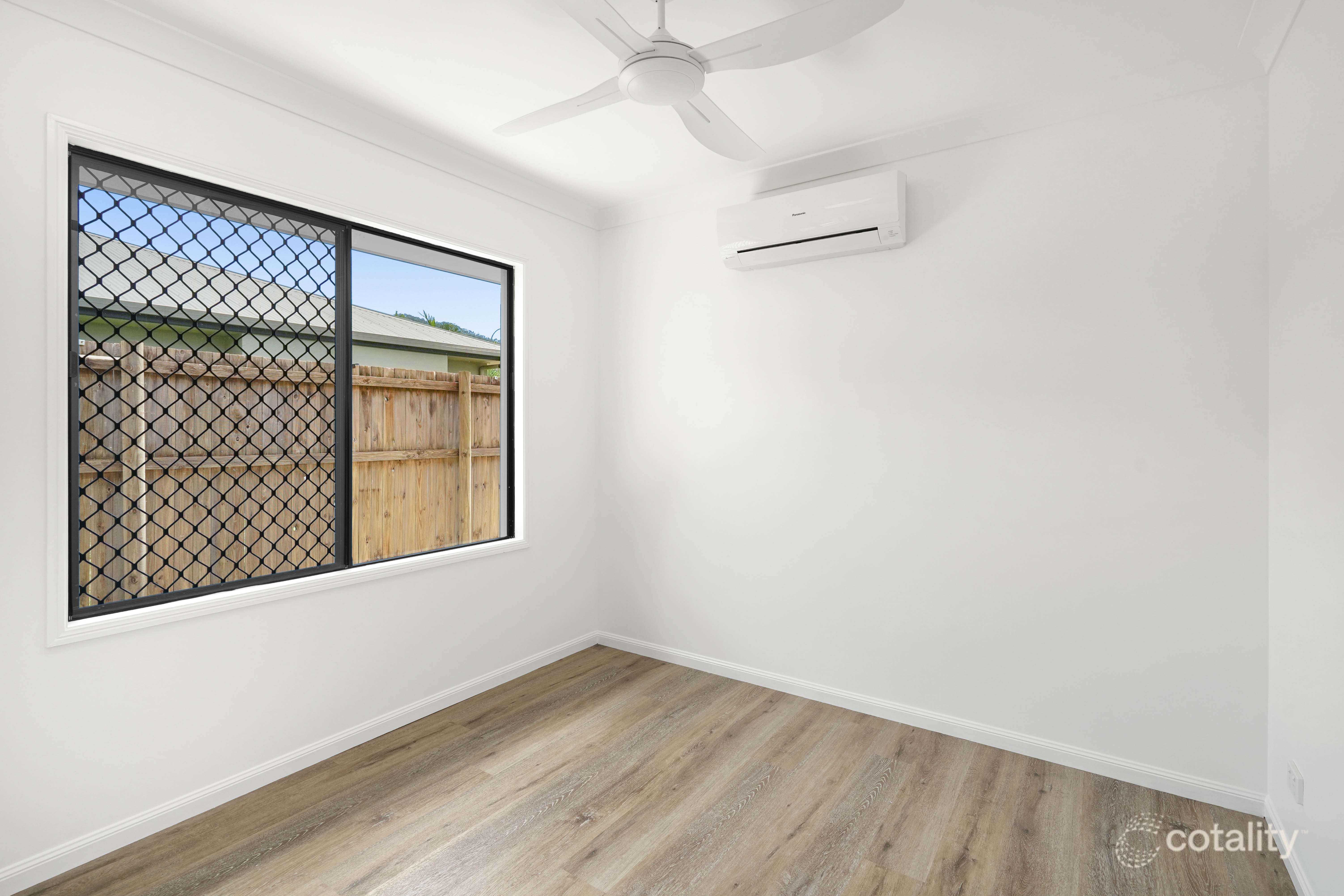 25 Charnley Ave, Bentley Park, QLD 4869